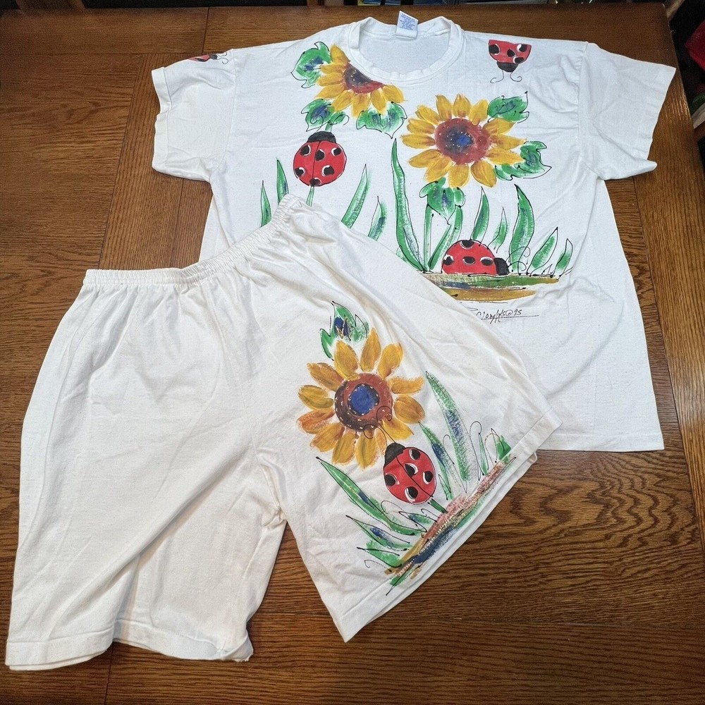 VTG Hand painted Sunflower Lady Bug Single Stitch Shirt and Shorts Set One Size
